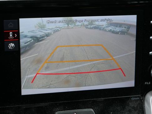 Used 2023 Kia Sorento LX AWD/4WD image 6