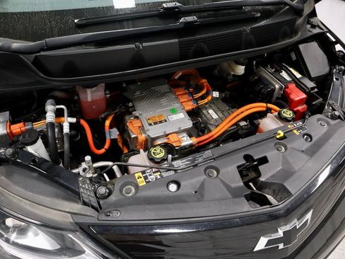 Used 2020 Chevrolet Bolt Premier w/ Infotainment Package image 16