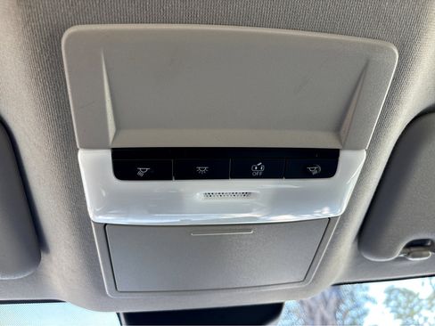 Used 2023 Nissan Sentra SV image 24