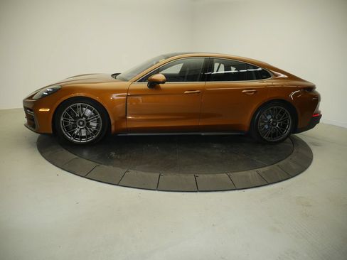 Certified 2025 Porsche Panamera Turbo AWD/4WD image 2