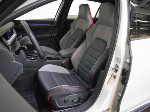 Used 2024 Volkswagen GTI SE FWD image 20