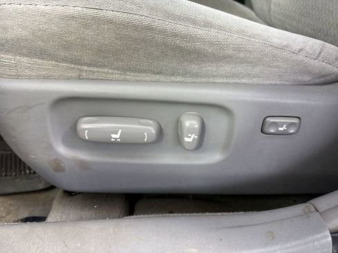 Used 2004 Toyota Camry LE image 17