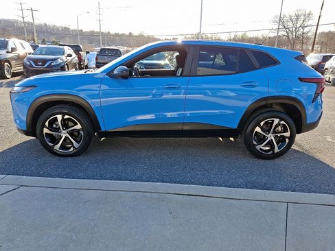 Certified 2024 Chevrolet Trax RS image 4