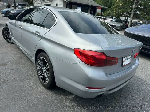 Used 2018 BMW 530i RWD image 4