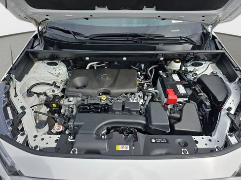 Used 2025 Toyota RAV4 XLE AWD/4WD image 32