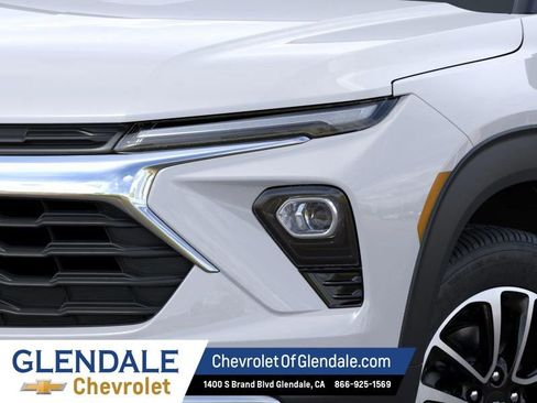 New 2026 Chevrolet TrailBlazer LT w/ LT Cold Weather Package FWD image 10