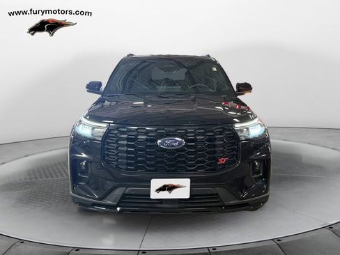 Used 2025 Ford Explorer ST image 8