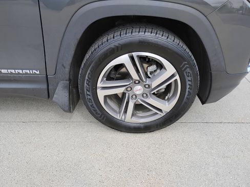 Used 2019 GMC Terrain SLT w/ Preferred Package AWD/4WD image 25