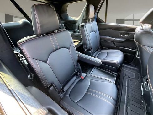 Used 2025 Honda Pilot TrailSport image 24