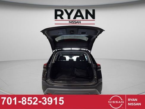 Certified 2023 Nissan Rogue S image 42