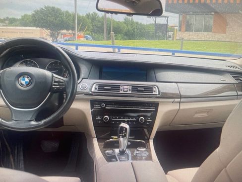 Used 2012 BMW 750Li RWD image 11