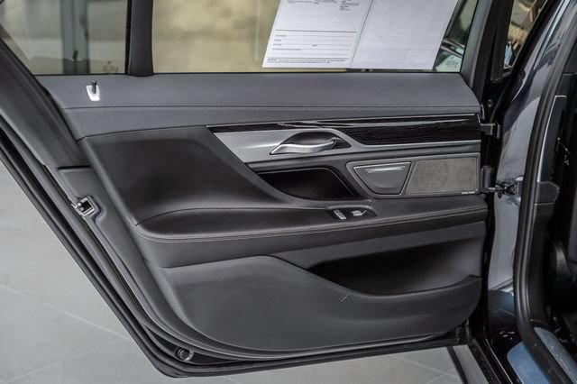 Used 2019 BMW 740i w/ M Sport Package RWD image 55