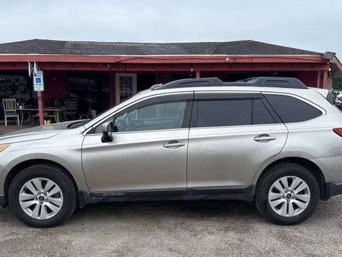 Used 2015 Subaru Outback 2.5i Premium AWD/4WD image 8