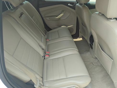 Used 2014 Ford Escape Titanium FWD image 17
