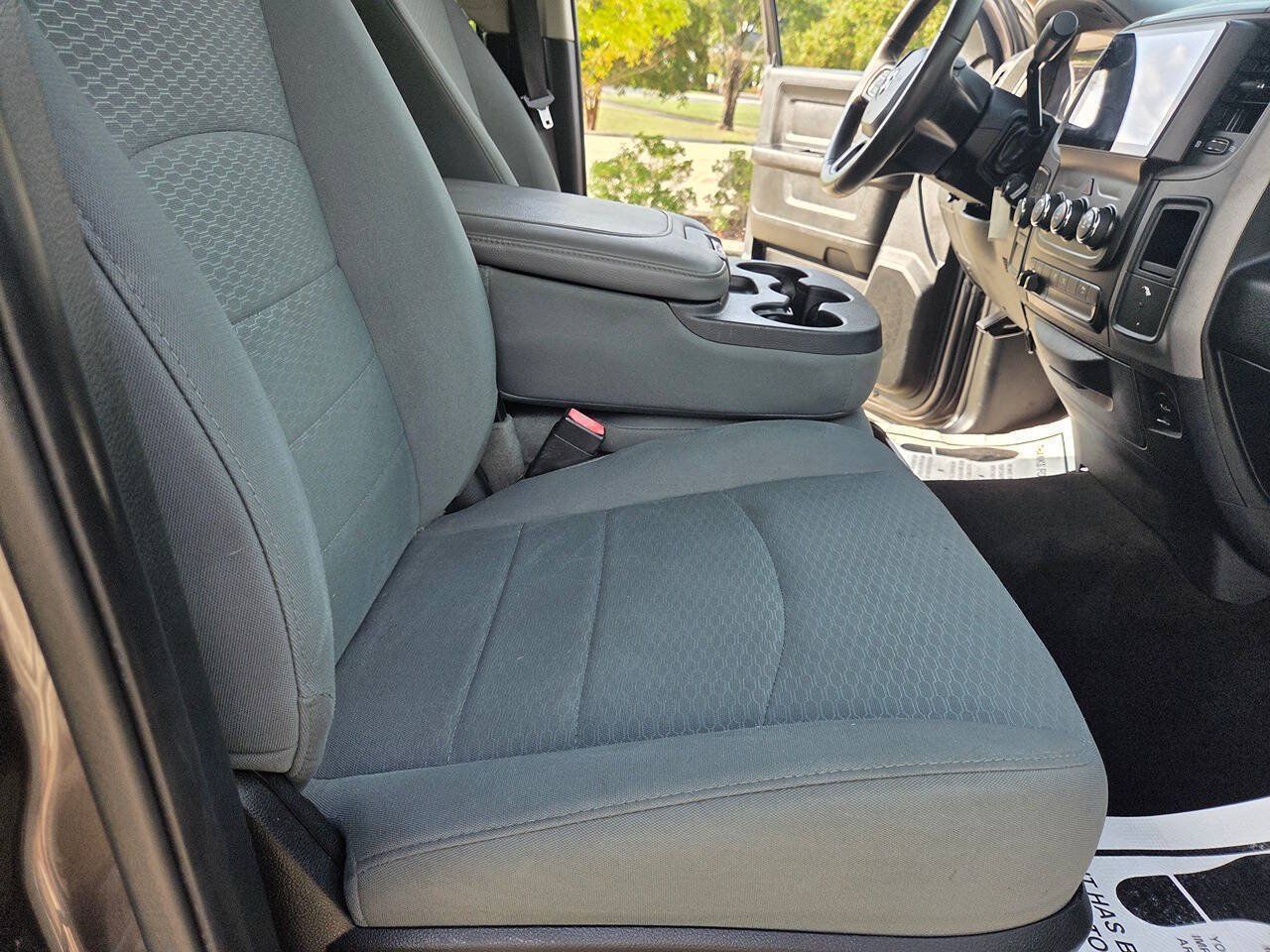 Used 2015 RAM 2500 Tradesman w/ Chrome Appearance Group AWD/4WD image 14