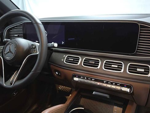 Used 2026 Mercedes-Benz GLE 450 4MATIC image 11