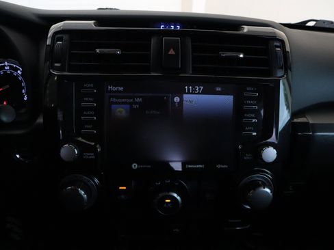 Used 2022 Toyota 4Runner TRD Off-Road AWD/4WD image 27