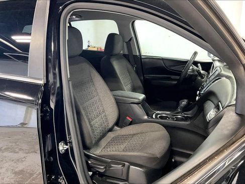 Used 2024 Chevrolet Equinox LT FWD image 9