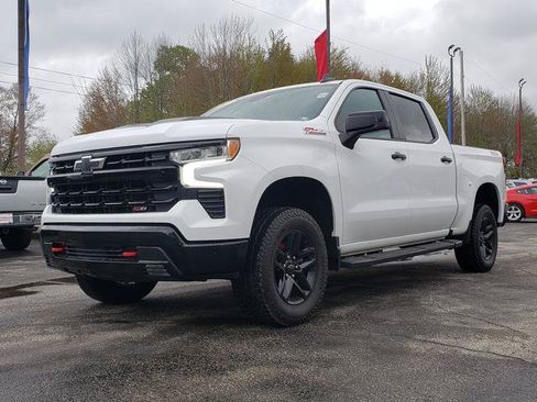 Used 2023 Chevrolet Silverado 1500 LT Trail Boss w/ Protection Package AWD/4WD image 3
