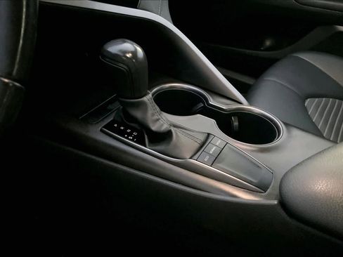 Used 2023 Toyota Camry SE image 15