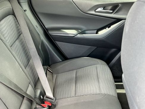 Used 2025 Chevrolet Equinox LT FWD image 10