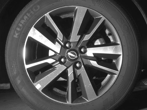 Used 2025 Nissan Versa SV FWD image 13