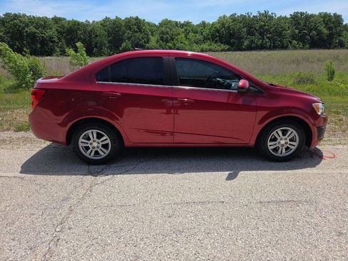 Used 2014 Chevrolet Sonic LT FWD image 6
