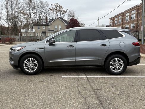 Used 2019 Buick Enclave Essence image 14