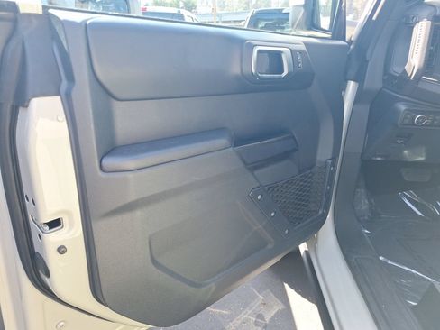 Used 2025 Ford Bronco Badlands AWD/4WD image 11