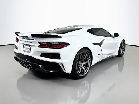 Used 2023 Chevrolet Corvette Z06 w/ Stealth Interior Trim Package RWD image 5