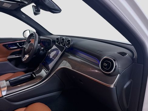 Used 2023 Mercedes-Benz GLC 300 4MATIC w/ Exclusive Trim Package image 30