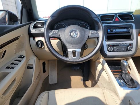 Used 2012 Volkswagen Eos Lux image 28