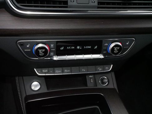 Used 2022 Audi Q5 2.0T Premium Plus image 23