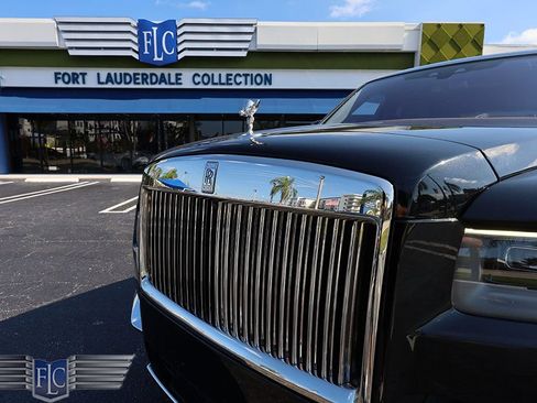 Used 2022 Rolls-Royce Cullinan AWD/4WD image 9