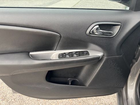 Used 2013 Dodge Journey American Value Package w/ Flexible Seating Group image 12