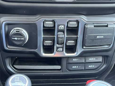 Used 2023 Jeep Wrangler Unlimited Sport AWD/4WD image 27