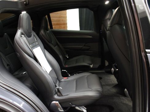 Used 2022 Tesla Model X Plaid image 40