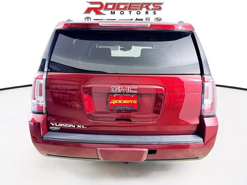 Used 2019 GMC Yukon XL SLT w/ Open Road Package AWD/4WD image 12