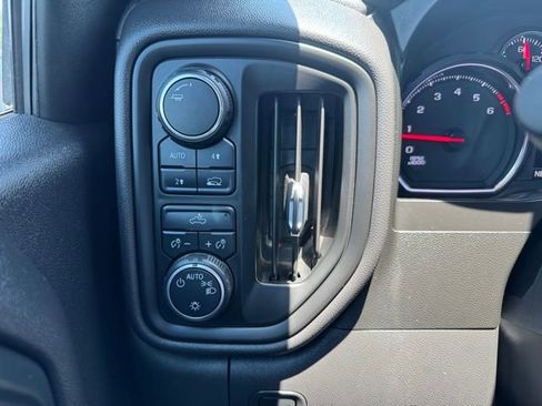Used 2021 Chevrolet Silverado 1500 Custom w/ Custom Max Trailering Package AWD/4WD image 14