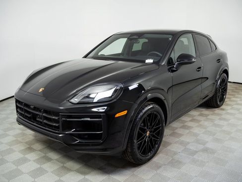 New 2026 Porsche Cayenne Base image 1
