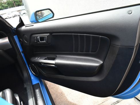 Used 2022 Ford Mustang Premium RWD image 19