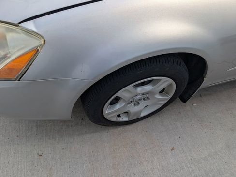 Used 2002 Nissan Altima 2.5 S FWD image 7