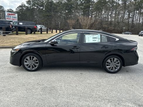 New 2026 Nissan Sentra SL w/ Floor Mat Package image 8