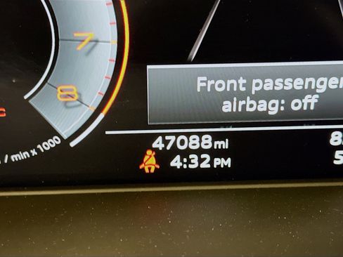 Used 2022 Audi A4 2.0T Premium Plus w/ Premium Plus Package image 19