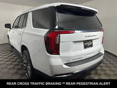 Used 2025 GMC Yukon Denali Ultimate AWD/4WD image 3