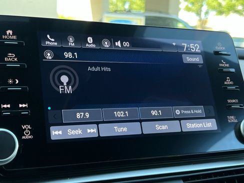 Used 2022 Honda Accord Sport image 16