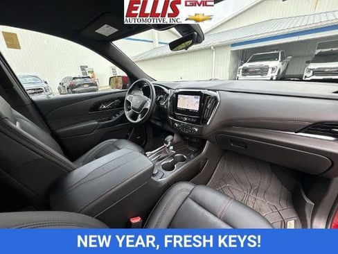 Used 2023 Chevrolet Traverse RS w/ LPO, Floor Liner Package image 30