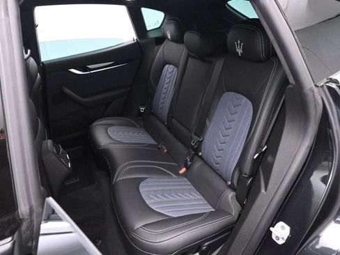 Used 2022 Maserati Levante GT AWD/4WD image 19