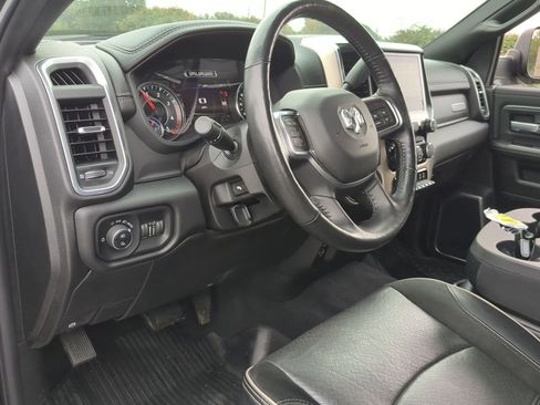 Used 2019 RAM 3500 Laramie w/ Black Appearance Package image 19