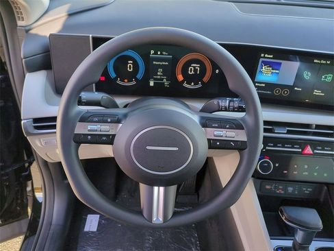 Certified 2025 Hyundai Tucson SEL image 13